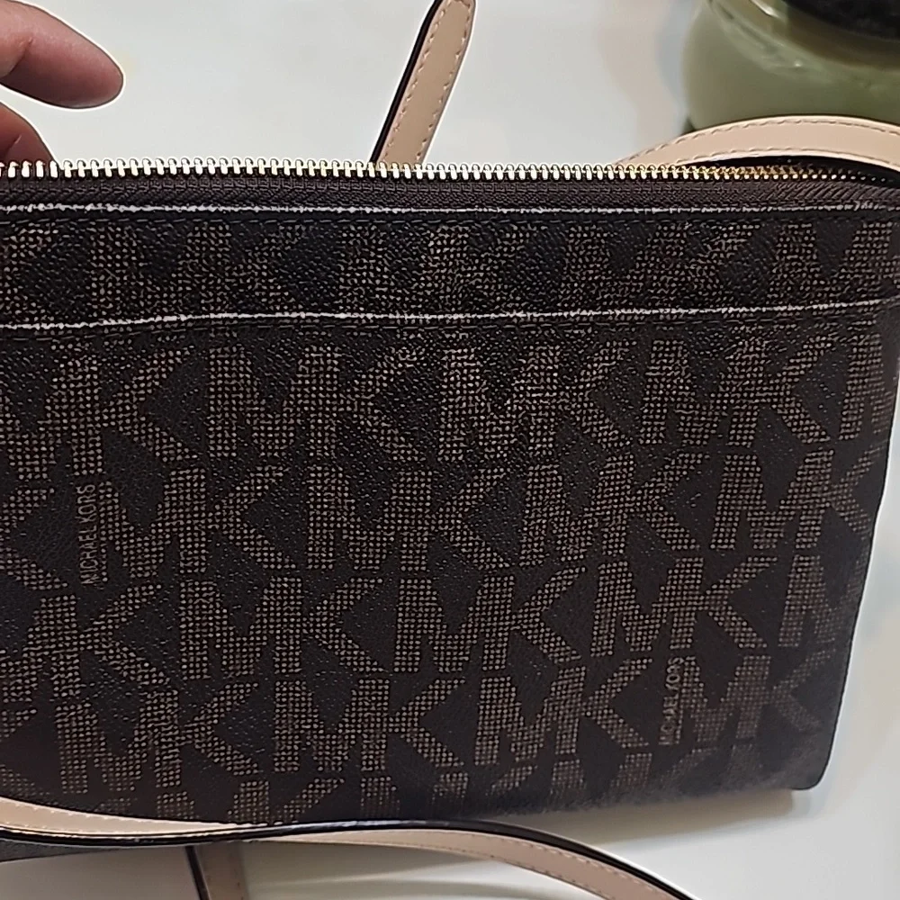 Small mk crossbody Bag - Picture 8 of 11